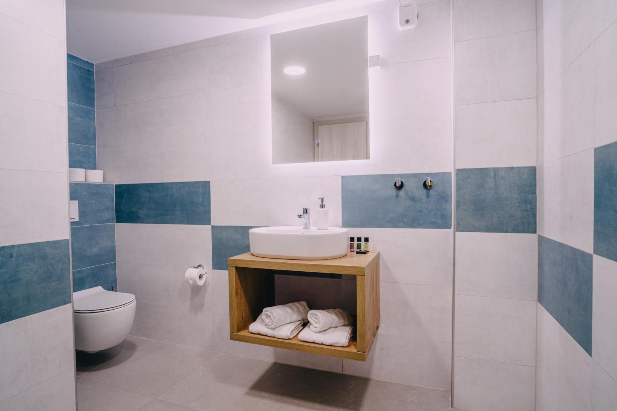Kul In Ablana Hotel Jablanac Luaran gambar